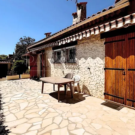 Casa vacanze Maison Familiale, Avec Jardin, à 20 Min à Pied De La