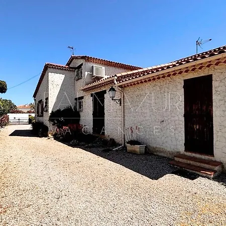 Сasa de vacaciones Maison Familiale, Avec Jardin, A 20 Min A Pied De La *