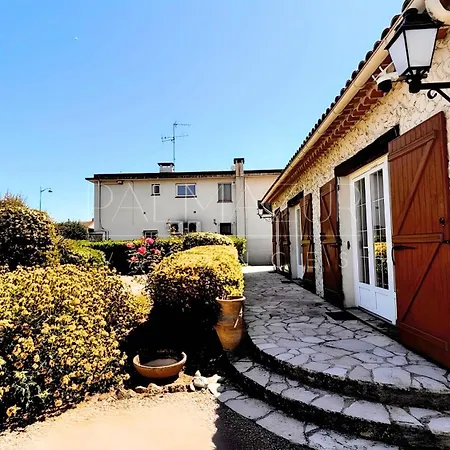 別荘 Maison Familiale, Avec Jardin, A 20 Min A Pied De La *