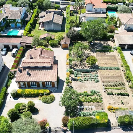Maison Familiale, Avec Jardin, à 20 Min à Pied De La